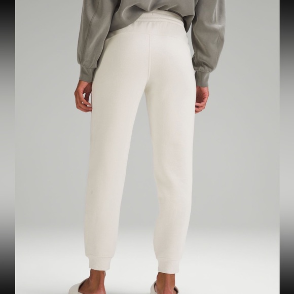 Lululemon Scuba Joggers White Opal - Picture 2 of 8